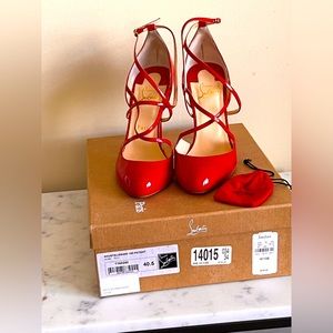 10.5 CHRISTIAN LOUBOUTIN worn once